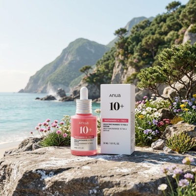 nua Niacinamide 10% + TXA 4% Serum (30ml).